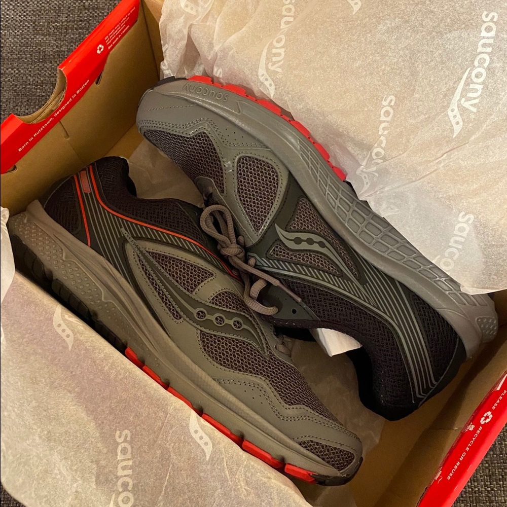 NWT Saucony Men's Cohesion 10 Running Shoes